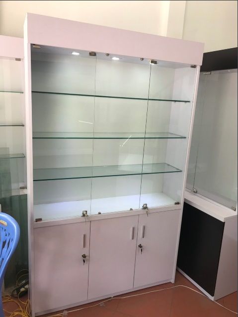 Tủ kính trưng bày gỗ đẹp kiểu dung TKK120