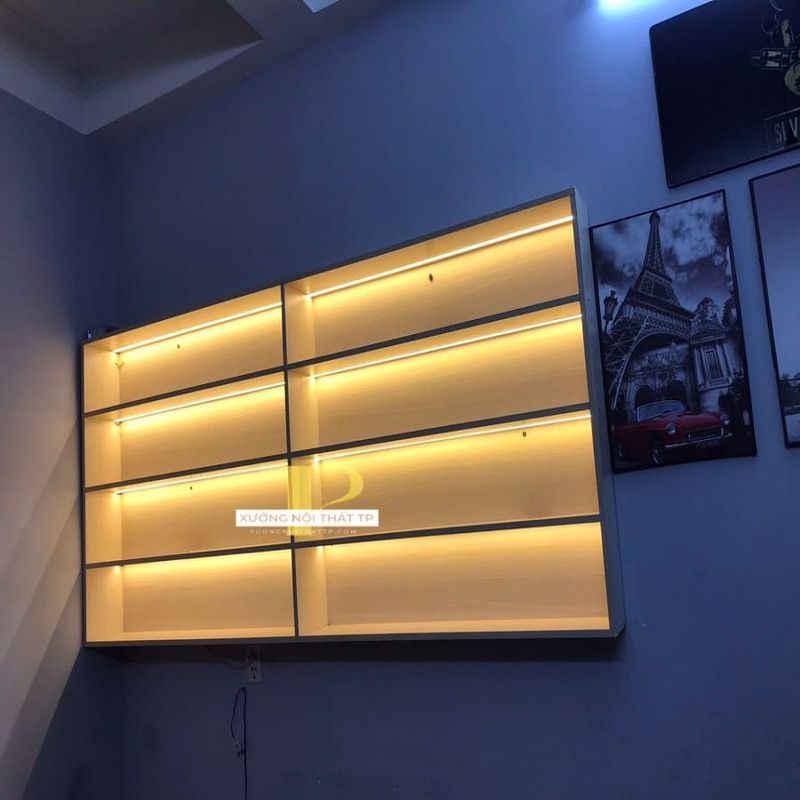 Tủ Trưng Bày Treo Tường 5 Không gian trưng bày sử dụng tủ treo tường