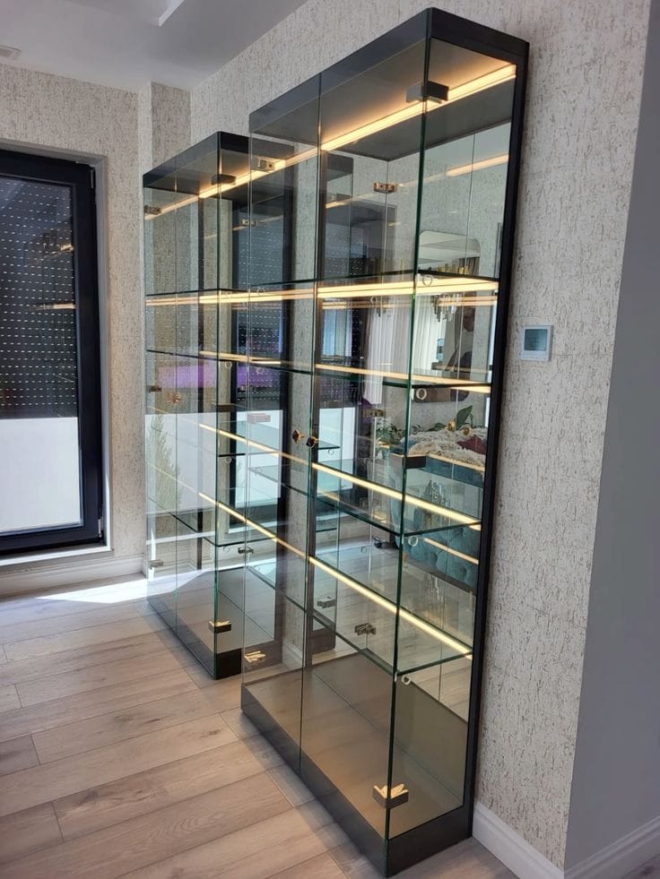 Tủ kính trưng bày sản phẩm (4)