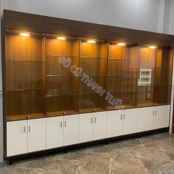 Tủ Trưng Bày Gỗ Có Đèn LED Đẹp 1 Tủ trưng bày gỗ kính cao cấp