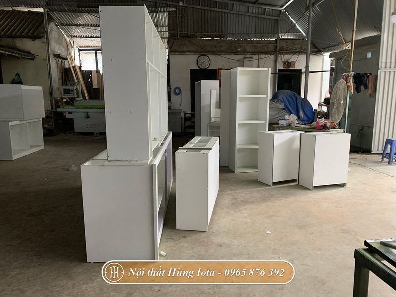 Xưởng Sản Xuất Tủ Trưng Bày 4 Tủ trưng bày sản phẩm tại xưởng
